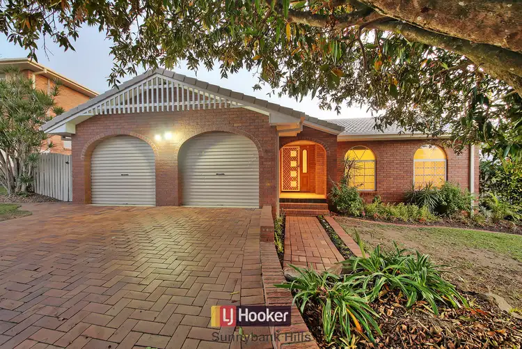 15 Hoover Court, Stretton QLD 4116