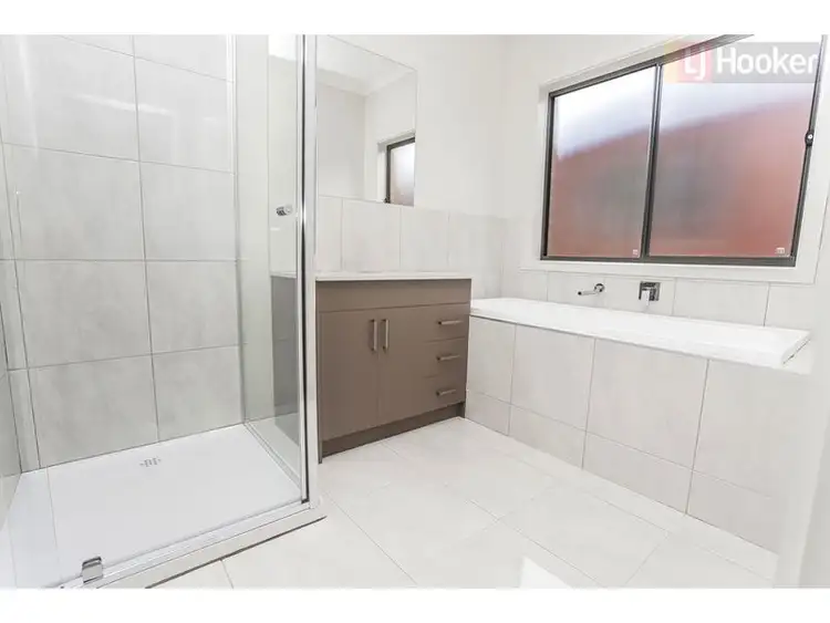 Sixth view of Homely house listing, 31 Groveton St, Craigieburn VIC 3064