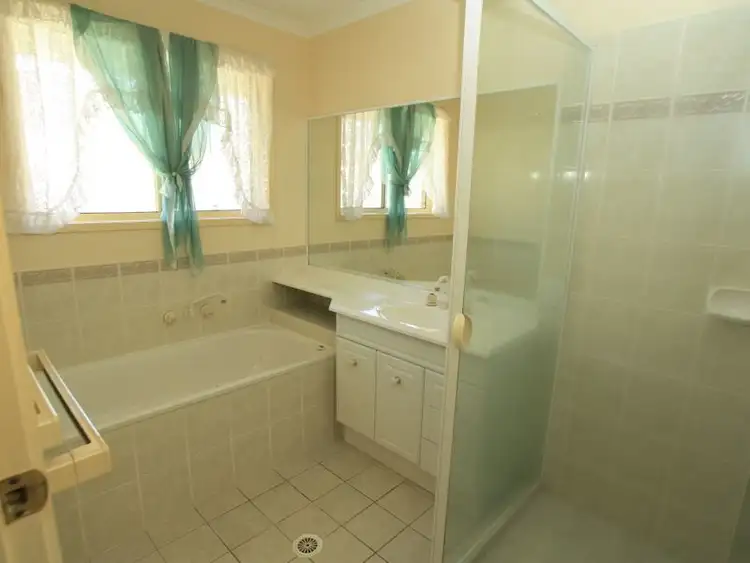 Fifth view of Homely house listing, 2 Glendale Crescent, Ocean Shores NSW 2483