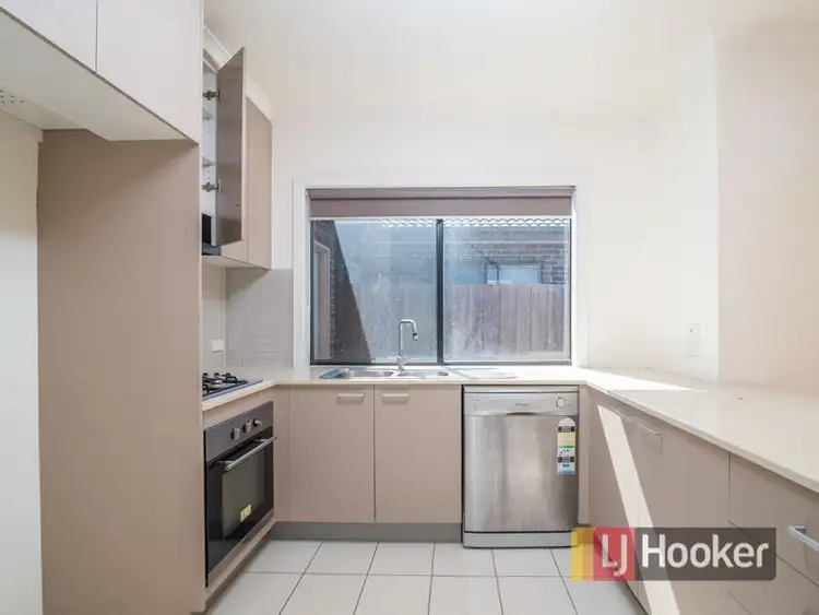 Second view of Homely house listing, 8/21 Kingfisher Drive, Doveton VIC 3177