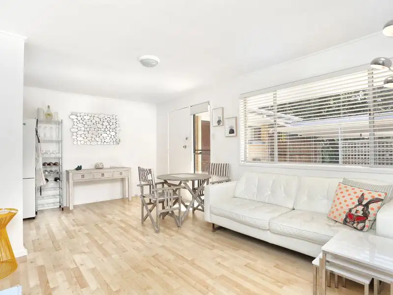 Main view of Homely unit listing, 2/15 Milne Street, Clayfield QLD 4011
