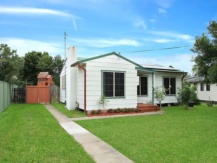 25 Barellan Avenue, Dapto NSW 2530