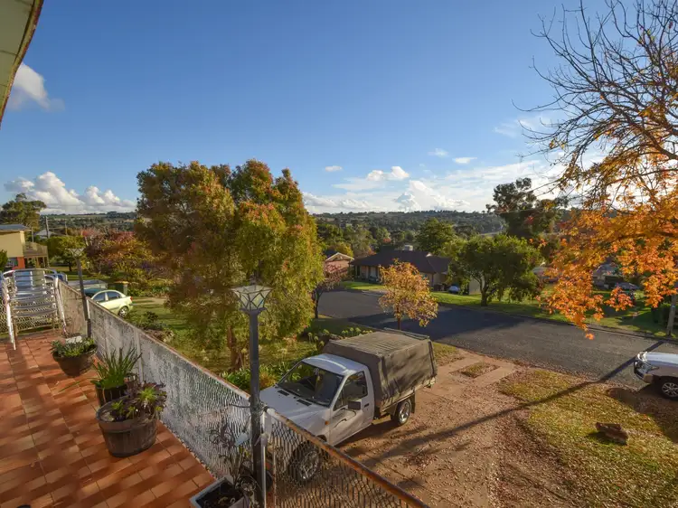 6 Milong Street, Young NSW 2594
