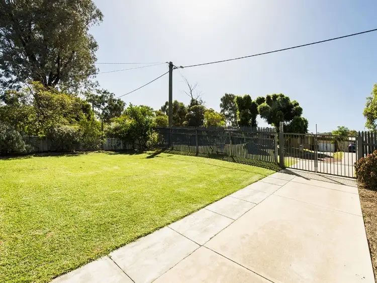 Second view of Homely house listing, 25 Clianthus Way, Koongamia WA 6056