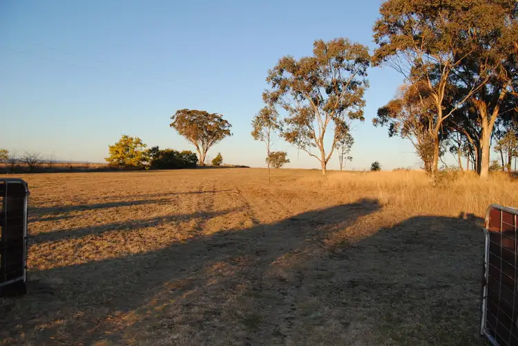 9 Masons Lane, Inverell NSW 2360