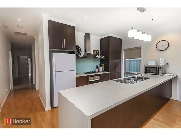 Second view of Homely house listing, 32 Fawkner Lane, Craigieburn VIC 3064