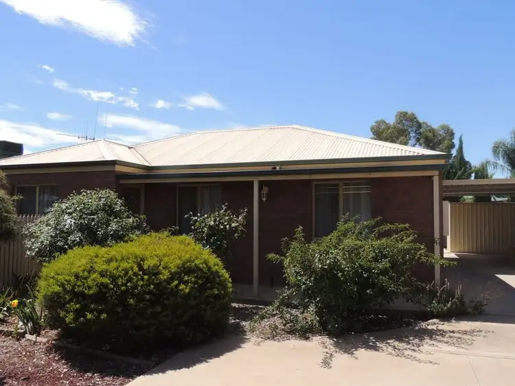 2/6 Cedar Court, Swan Hill VIC 3585