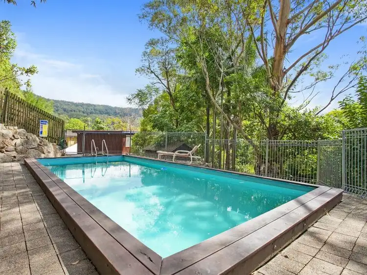 14 Araluen Avenue, Mount Kembla NSW 2526
