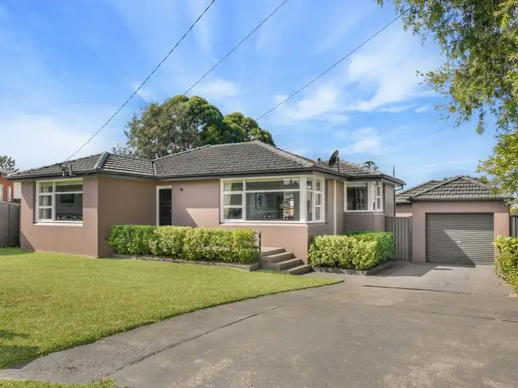 Main view of Homely house listing, 5 Janice Avenue, Smithfield NSW 2164