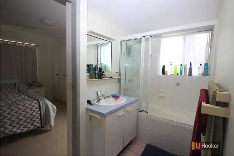 Sixth view of Homely unit listing, Unit 5/458 Esplanade, Torquay QLD 4655