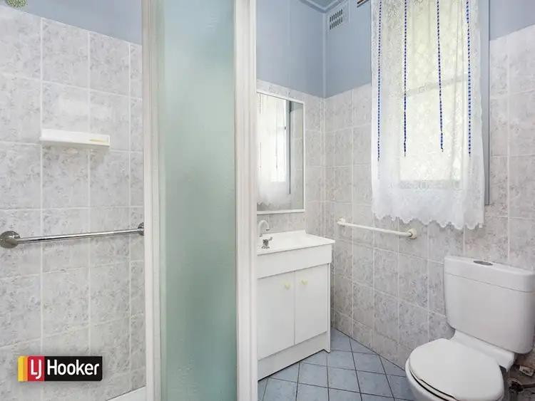 Third view of Homely house listing, 33 Hertford Street, Berkeley NSW 2506