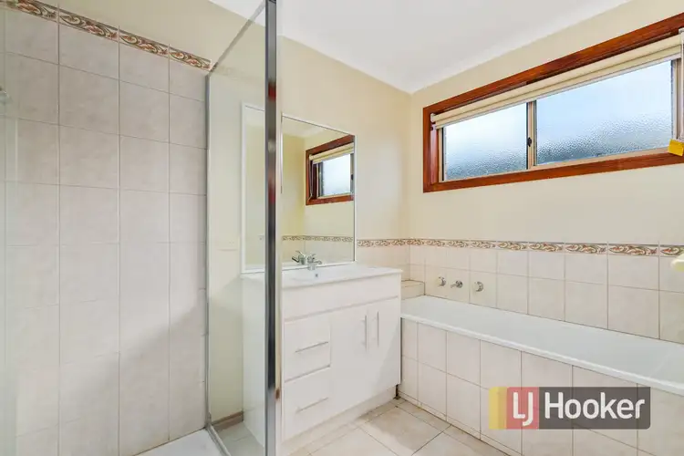 Sixth view of Homely house listing, 14 Rossi Close, Pakenham VIC 3810