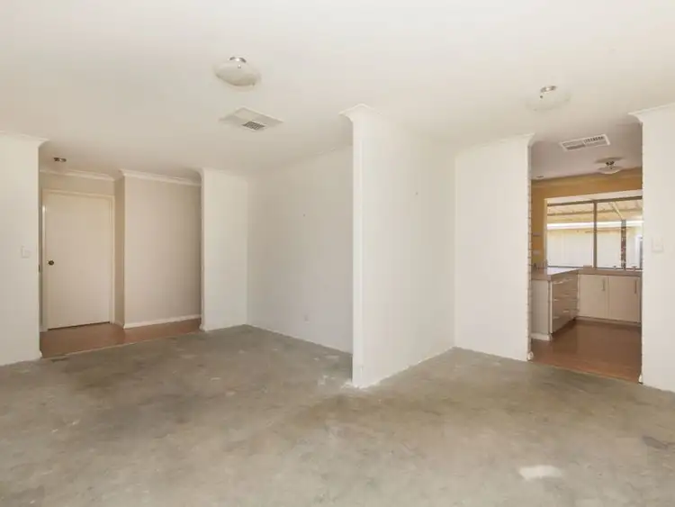 Sixth view of Homely house listing, 7 Varris Way, Orelia WA 6167