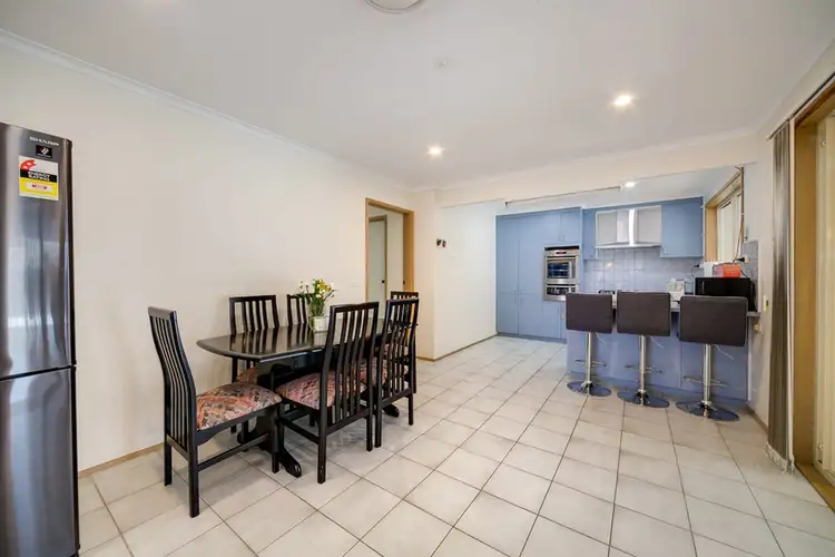 Fifth view of Homely house listing, 25 SNOWGUM CRT, Keysborough VIC 3173