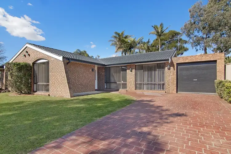 6 Othello Place, St Clair NSW 2759