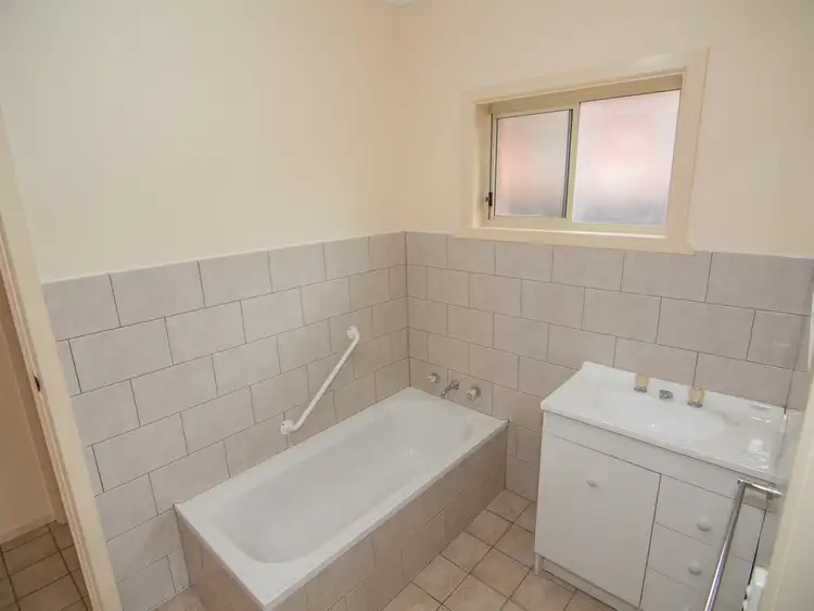 Fifth view of Homely villa listing, 4 Edward Street, Berri SA 5343