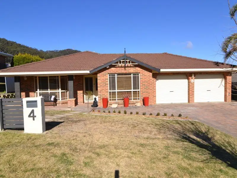Main view of Homely house listing, 4 Robinia Drive, Lithgow NSW 2790