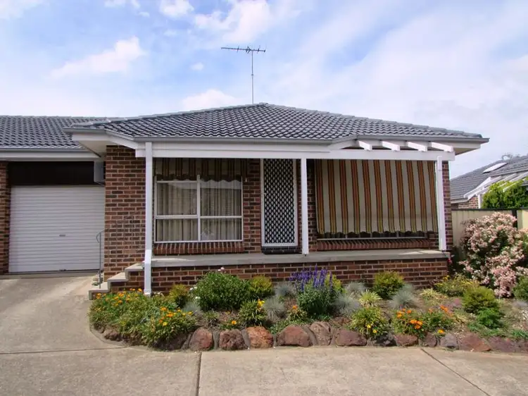 2/8 Reddall St, Campbelltown NSW 2560