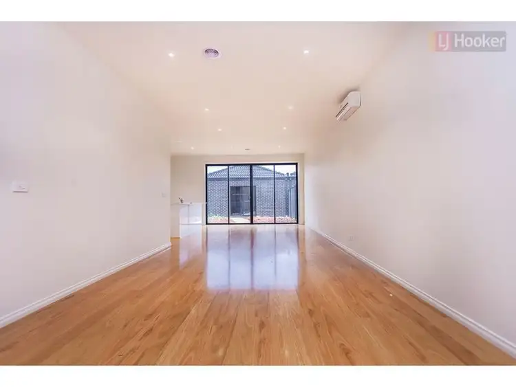 Fifth view of Homely townhouse listing, 102/96-114 Newbury Blvd, Craigieburn VIC 3064