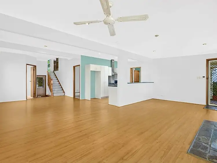 Sixth view of Homely house listing, 307 Lakedge Avenue, Berkeley Vale NSW 2261
