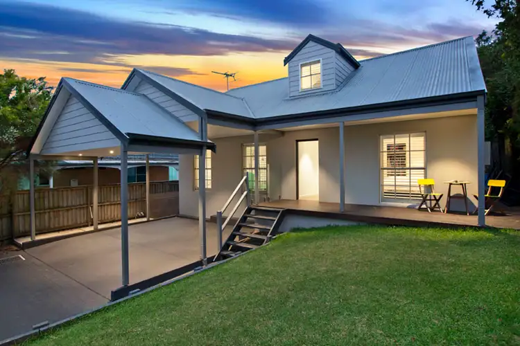 2 Arnott Crescent, Warriewood NSW 2102