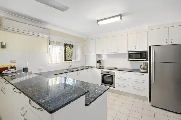 Sixth view of Homely house listing, 2 Kurrajong ct, Palm Beach QLD 4221