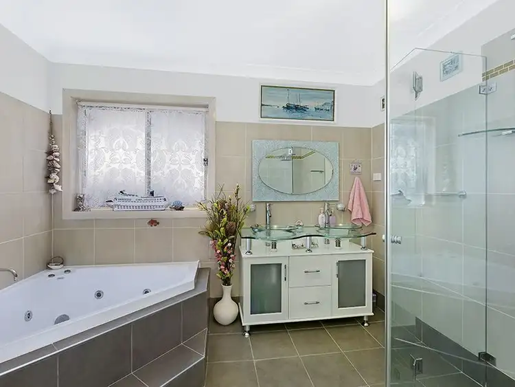 Sixth view of Homely house listing, 17A Weaver Crescent, Watanobbi NSW 2259