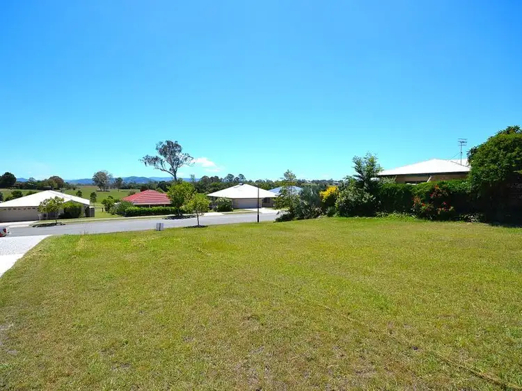 25 Hedley Drive, Kilcoy QLD 4515