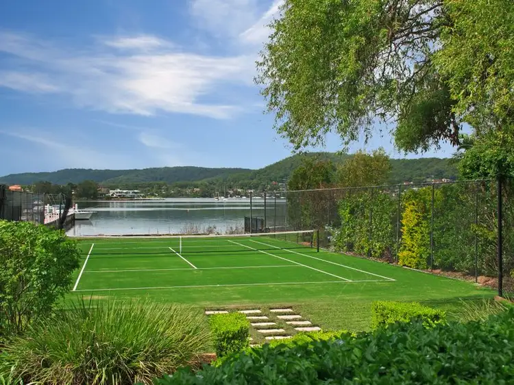 91 Albany Street, Point Frederick NSW 2250