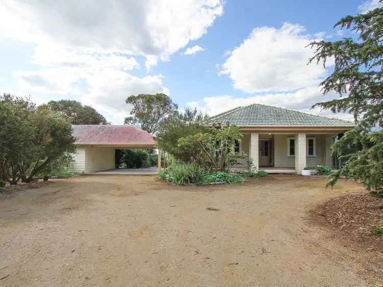 35 Chinamans Lane, Sale VIC 3850
