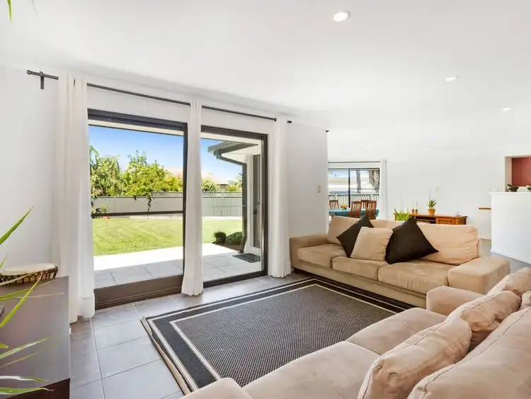 Second view of Homely house listing, 6 Gira Place, Ocean Shores NSW 2483