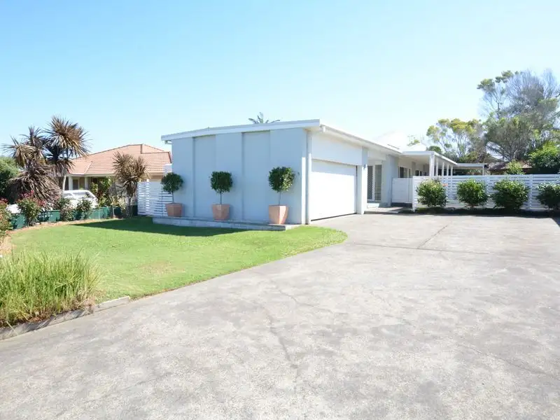 Main view of Homely house listing, 5 Carrabeen Drive, Old Bar NSW 2430