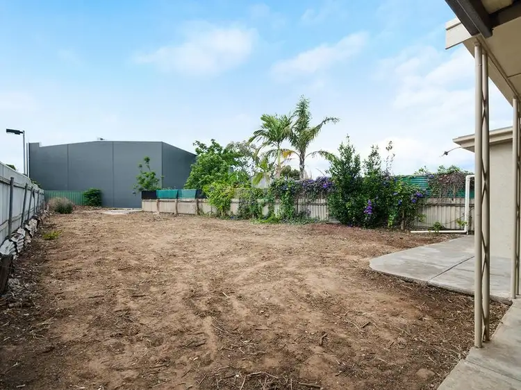 1 Woodlands Crescent, Beverley SA 5009