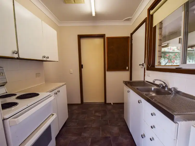 Fifth view of Homely house listing, 7 Charles Crescent, Young NSW 2594