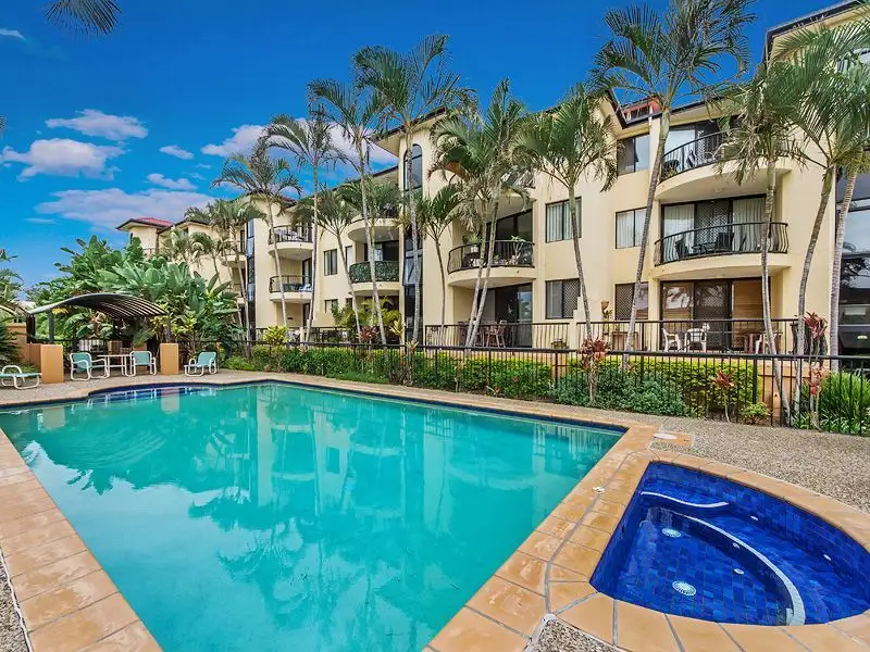 Main view of Homely unit listing, 3/2 Fraser Avenue, Miami QLD 4220