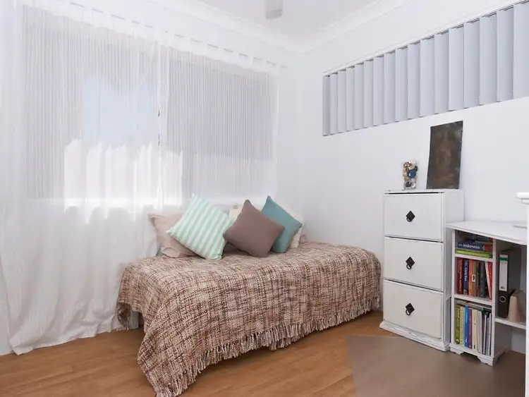 Fourth view of Homely unit listing, 4/5 Nalla Court, Palm Beach QLD 4221