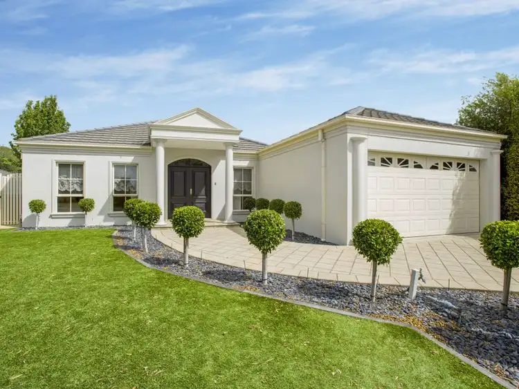 16 John Lecky Road, Altona Meadows VIC 3028