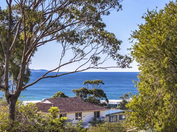 17 Seaview Street, Mollymook NSW 2539
