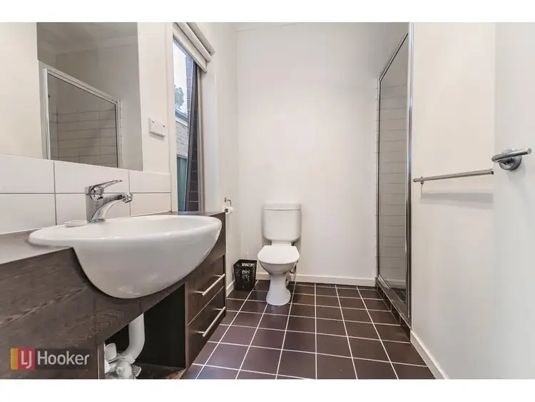Sixth view of Homely house listing, 32 Fawkner Lane, Craigieburn VIC 3064
