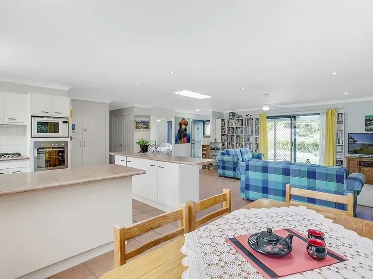 15 Paddington Drive, Carrara QLD 4211