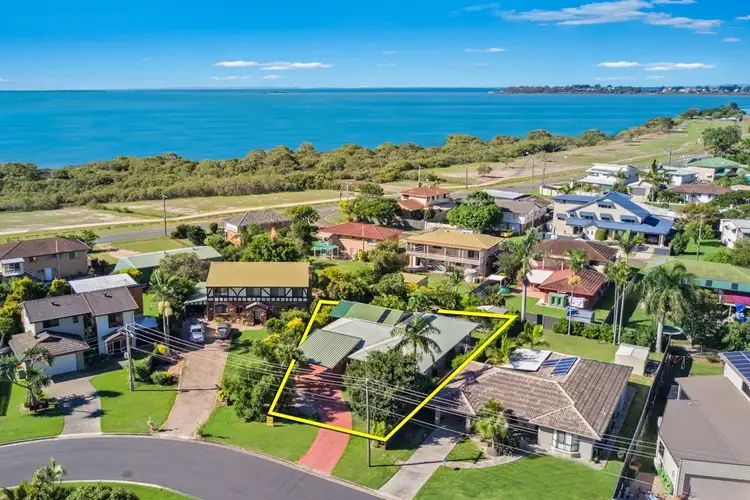 11 Ruth Street, Birkdale QLD 4159