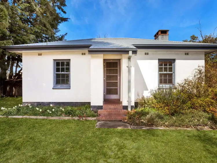 Second view of Homely house listing, 86 Wakefield Gardens, Ainslie ACT 2602
