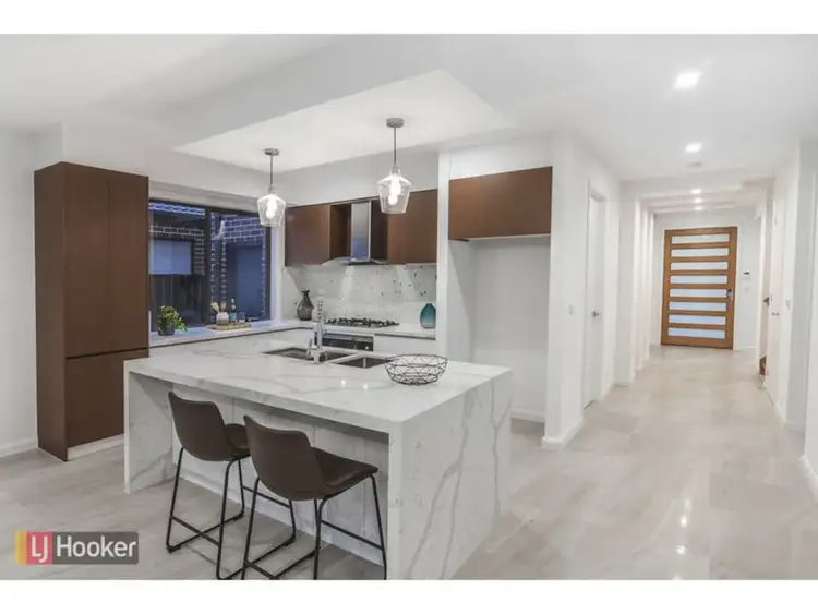 Fifth view of Homely house listing, 21 Mountleigh Circuit, Craigieburn VIC 3064
