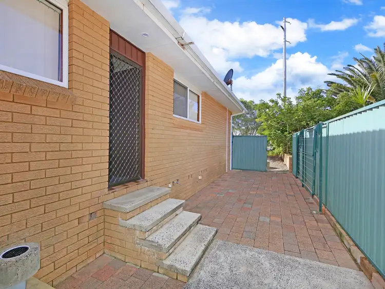 Fifth view of Homely villa listing, 4/124 Hutton Road, The Entrance North NSW 2261