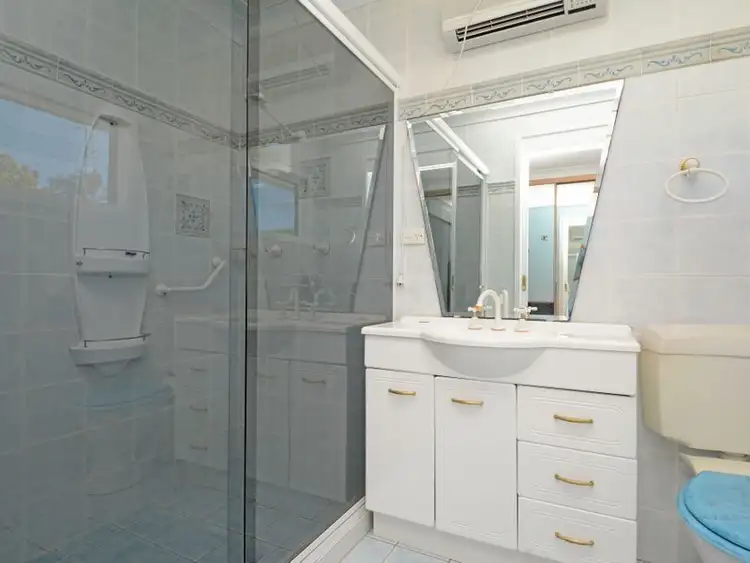 Sixth view of Homely house listing, 4 Field Avenue, Toronto NSW 2283