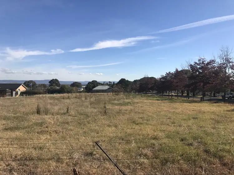 24 Shepherd Ave, Cowra NSW 2794