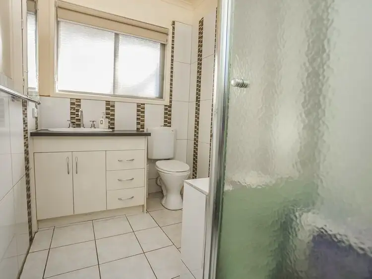 Sixth view of Homely house listing, 5 Allendale Court, Meadow Heights VIC 3048