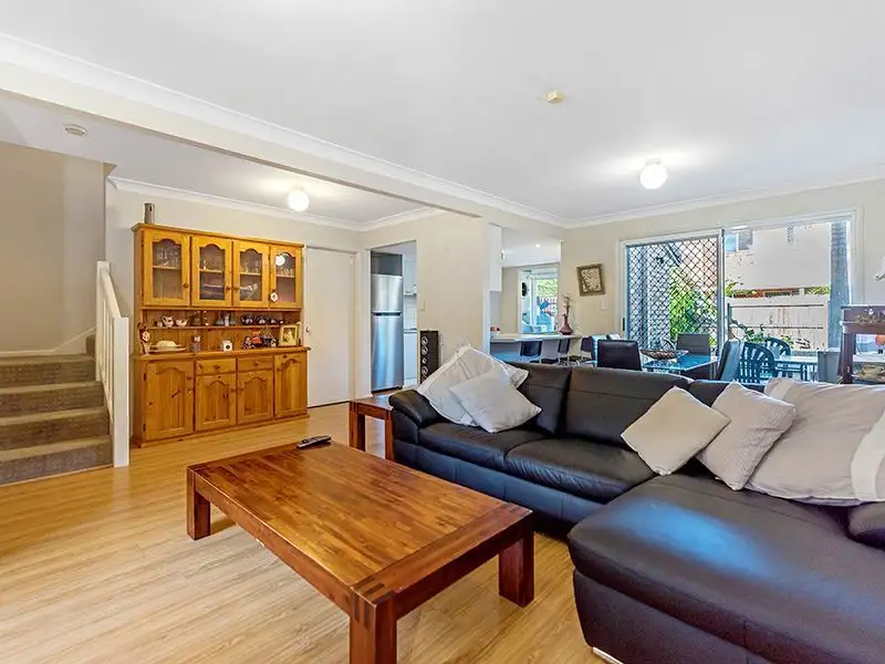 Main view of Homely unit listing, 2/258 Christine Avenue, Varsity Lakes QLD 4227