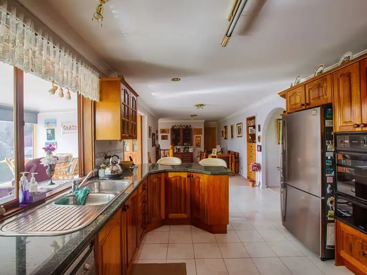 Fifth view of Homely house listing, 8 Hill Range Crescent, Lithgow NSW 2790