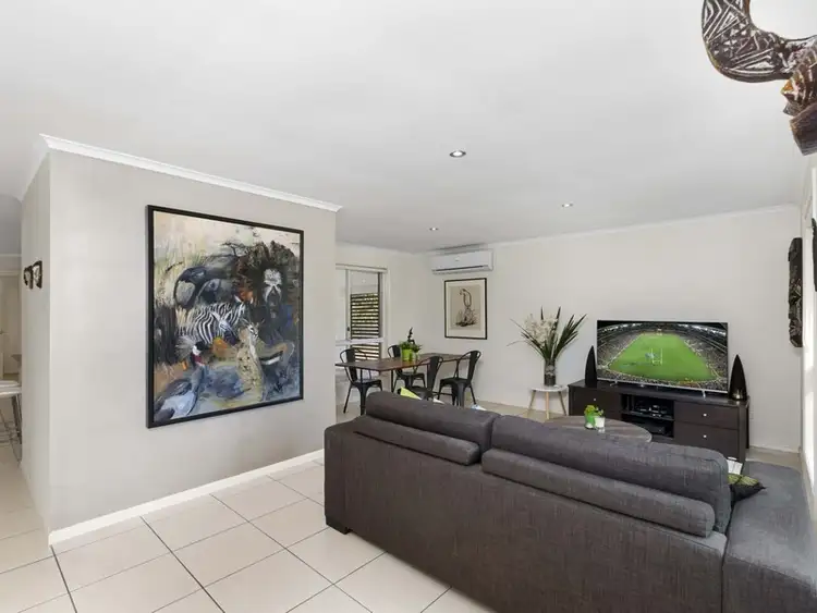 28 Dove Tree Crescent, Sinnamon Park QLD 4073